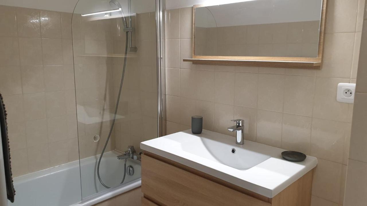 Embrun Cosy Apartment ภายนอก รูปภาพ